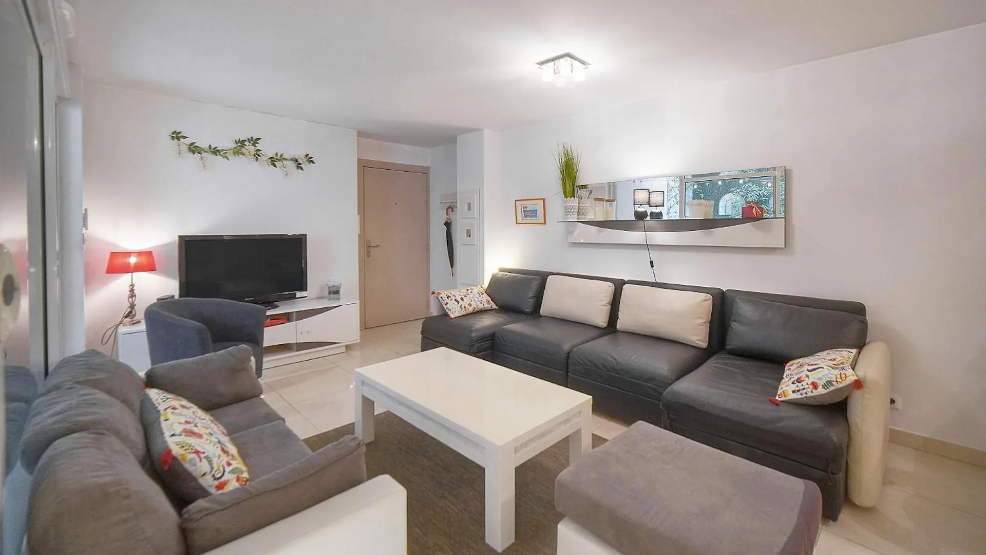 2 Pieces Moderne Avec Terrasse A1B263 Apartment Cannes