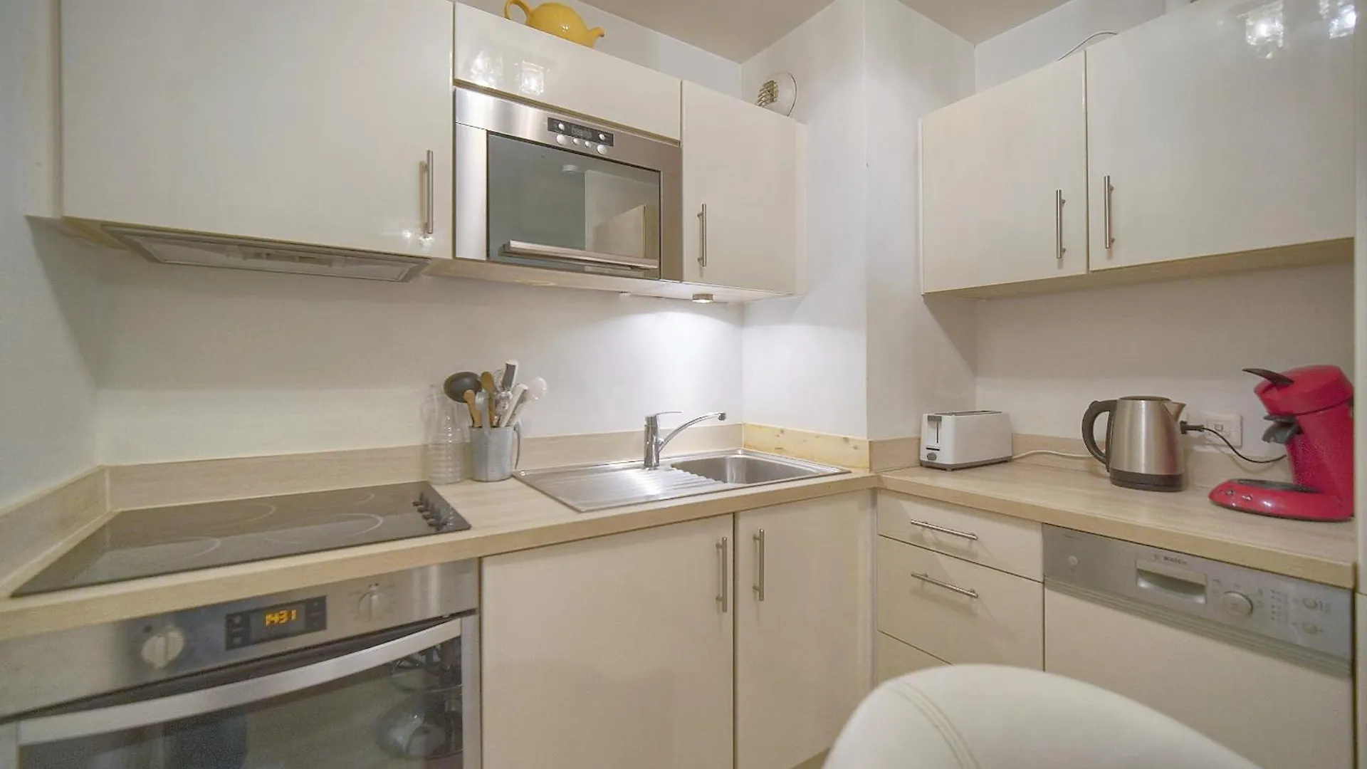 2 Pieces Moderne Avec Terrasse A1B263 Apartment Cannes 0*,  France